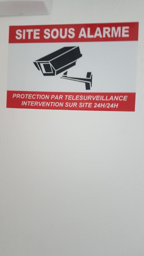 New Cheap Private Room, Kitchen ,tram On Site, 12 Minutes From Train Station With Tram , In 17 Min With Tram , Privée Pas Cher, Cuisine équipée , Tram Sur Place, à 12 Min De La Gare De Avec Le Tram, 17 Min