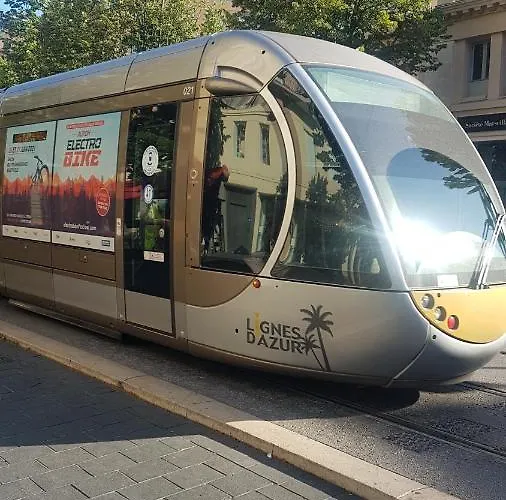 New Cheap Private Room, Kitchen , Overwieuw Sea,Tram On Spot, 12 Minutes From Nice Train Station With Tram , Beach In 17 Min Tram , Chambre Privee Pas Cher, Cuisine Equipee , Tram Sur Place, Apercu Mer, 12 Min De La Gare De Nice Avec Le Tram, 17 Min